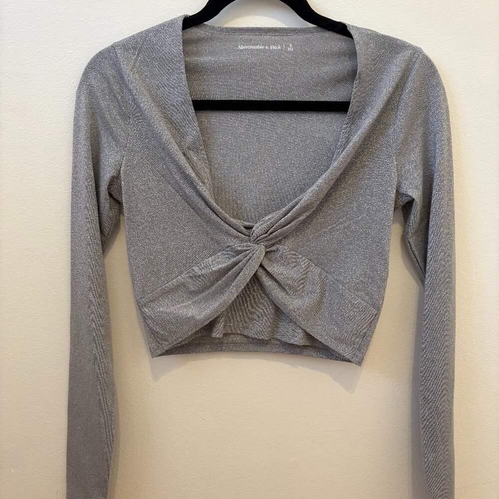 Abercombie & Fitch Long Sleeve Fitted Top, Size S, Silver